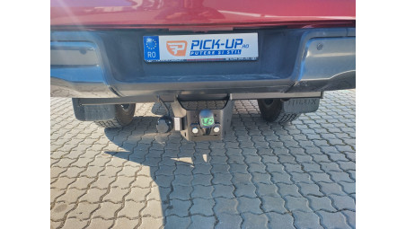 Bukórúd és bukórúd, vonóhorog felszerelése Toyota Hilux 2020-ra