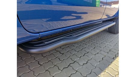 Montare hardtop, capitonaj, prag, aundstenta oblon pe Volkswagen Amarok 2024