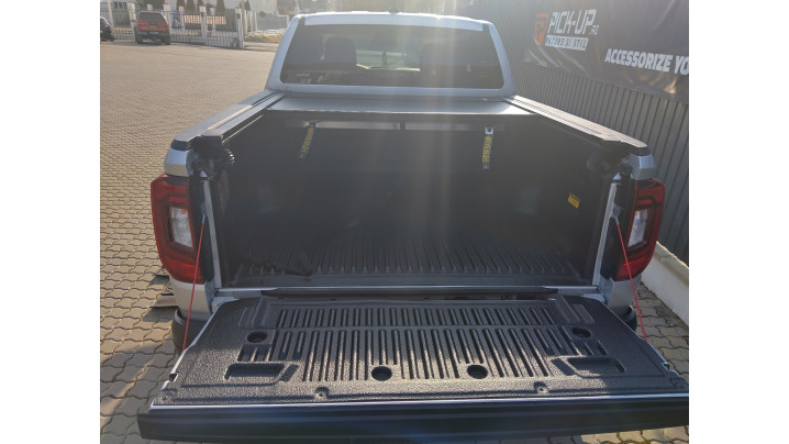 Montare rulou de bena , Laderaumauskleidung und prag lateral pe Volkswagen Amarok 2024