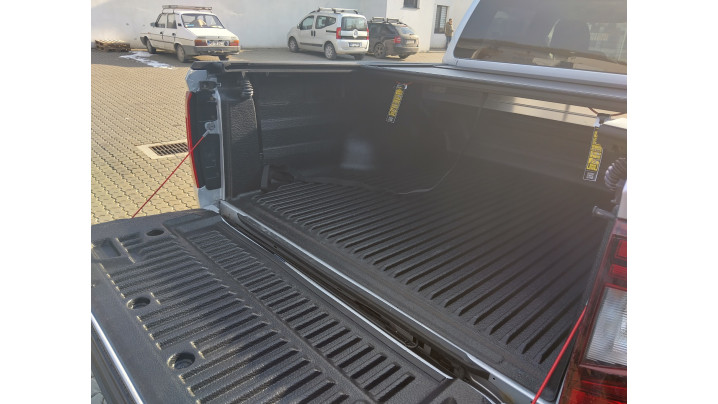 Montare rulou de bena , Laderaumauskleidung und prag lateral pe Volkswagen Amarok 2024