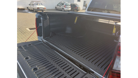 Montare rulou de bena , capitonaj bena si prag lateral pe Volkswagen Amarok 2024