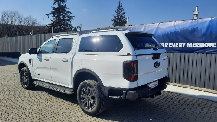 Canopy installed on Ford Ranger 2024