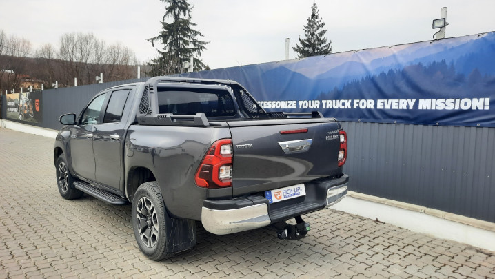 Montare rulou de bena, rollbar und prag lateral pe Toyota Hilux 2024