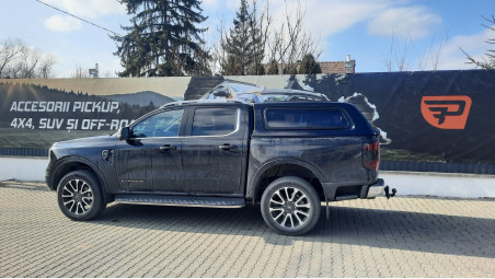 Keménytetős telepítés a 2023-as Ford Rangerre