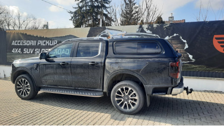Keménytetős telepítés a 2023-as Ford Rangerre