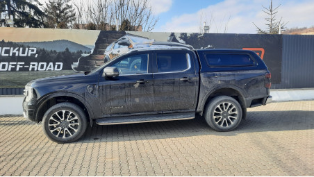 Keménytetős telepítés a 2023-as Ford Rangerre