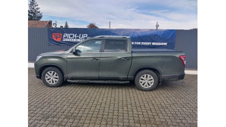 A tetőgörgő felszerelése a Ssang Yong Musso Grand 2023-ra
