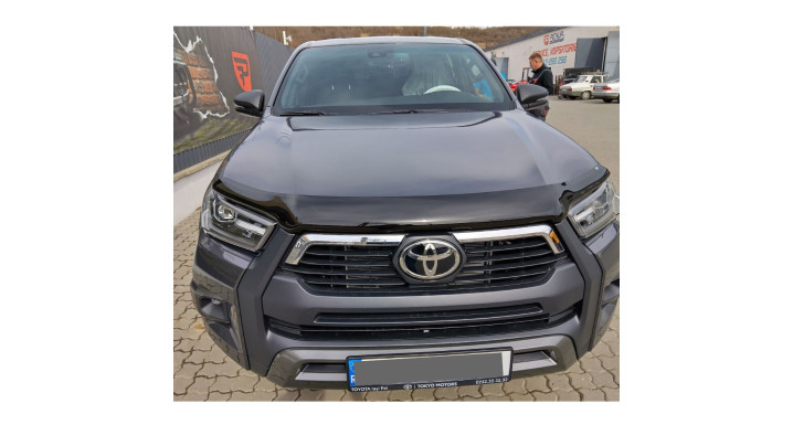 Montare hardtop, capitonaj de bena, carlig de remorcare pe Toyota Hilux 2024