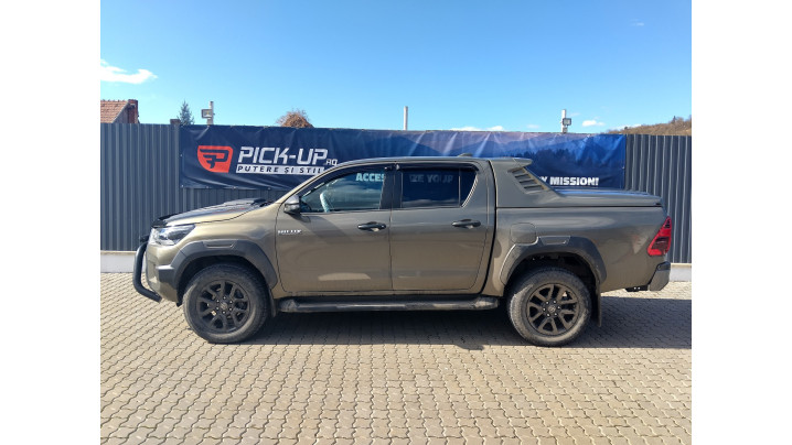 Echipare kompletta Toyota Hilux 2023