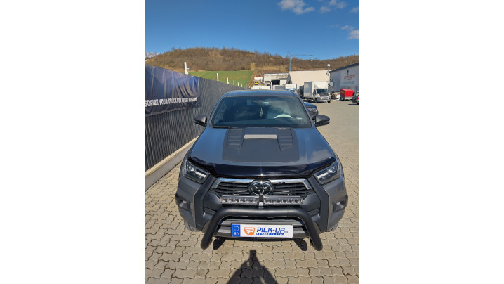 Fully equipped Toyota Hilux 2023