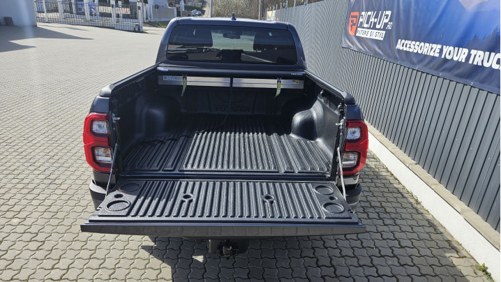 Bukócső felszerelése a Toyota Hilux 2021-re