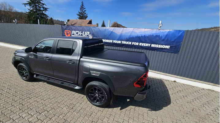Bukócső felszerelése a Toyota Hilux 2021-re