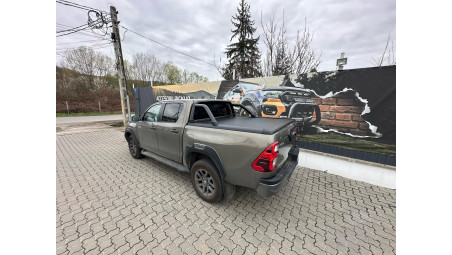 Montare Laderaumauskleidung, rulou, rollbar pe Toyota Hilux 2024