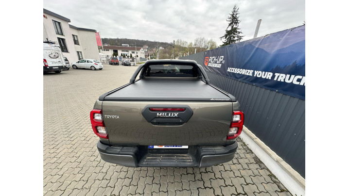 Montare capitonaj bena, rulou, rollbar pe Toyota Hilux 2024