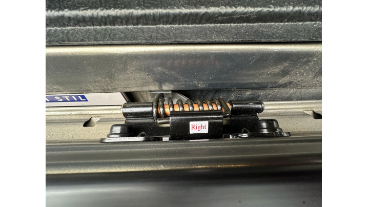 Montare Laderaumauskleidung, rulou, rollbar pe Toyota Hilux 2024
