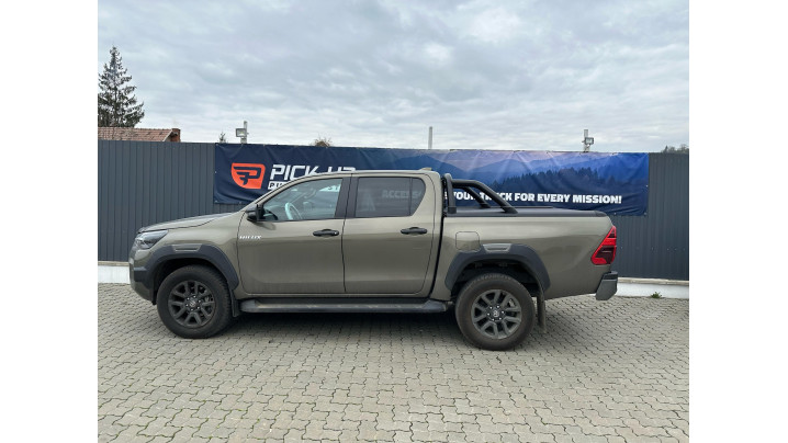Montare Laderaumauskleidung, rulou, rollbar pe Toyota Hilux 2024