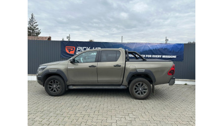 Motorháztető, roló, bukócső beszerelése Toyota Hilux 2024-re