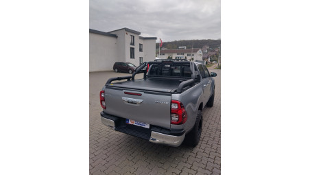 platóbélés, csörlő, csörlőtartó, bukócső, lökhárító élvédelem beszerelése a Toyota Hilux 2022-re