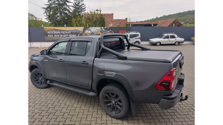 Montare rulou de bena und deflectoare geam pe Toyota Hilux 2020