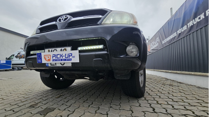 Montare reflectoare pe Toyota Hilux 2014