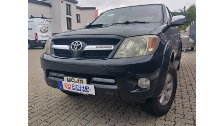 Montare reflectoare pe Toyota Hilux 2014