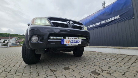 Reflektorrögzítés Toyota Hilux 2014-re