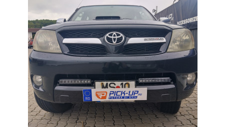 Montare reflectoare pe Toyota Hilux 2014