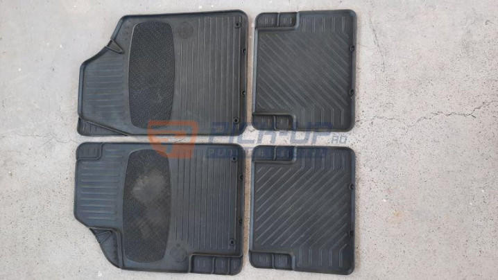 Belső szőnyeg Isuzu D-Max 2012 PU CI