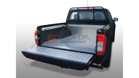 A főcím Nissan Navara NP300 2016-2024 MT CAP