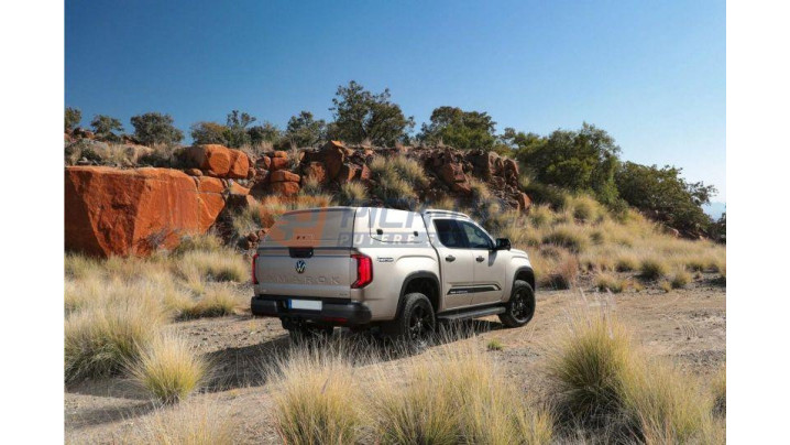 Keménytetős Volkswagen Amarok 2023-2025 AK CMXFOE tanúsítvány RITKA