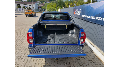 Bukócső és bukócső felszerelése a Toyota Hilux 2020-ra