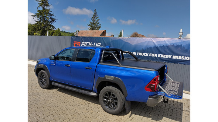 Bukócső és bukócső felszerelése a Toyota Hilux 2020-ra