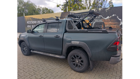 Bukócső, bukócső, bukócső, terelők felszerelése a Toyota Hilux 2020-ra