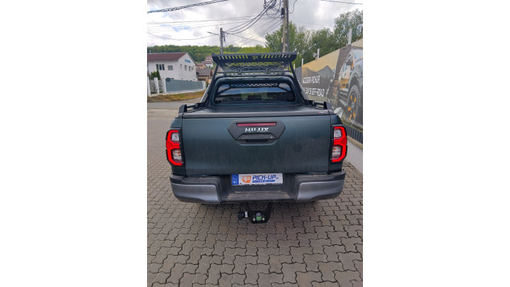 Montare rulou de bena, rollbar, bullbar, deflectoare pe Toyota Hilux 2020