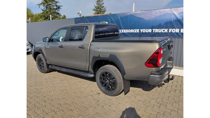 Montare capitonaj de bena , rulou de bena und multe alte accesorii pe Toyota Hilux 2020