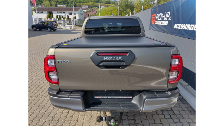 Montare capitonaj de bena , rulou de bena und multe alte accesorii pe Toyota Hilux 2020
