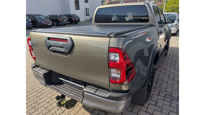 Montare capitonaj de bena , rulou de bena und multe alte accesorii pe Toyota Hilux 2020