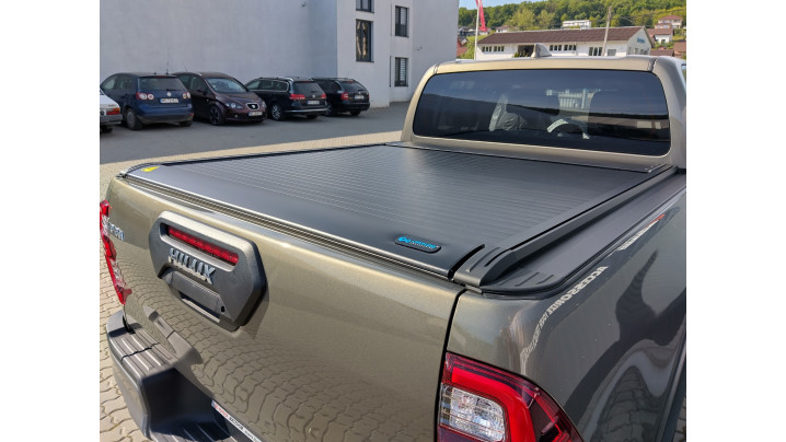 Montare capitonaj de bena , rulou de bena und multe alte accesorii pe Toyota Hilux 2020