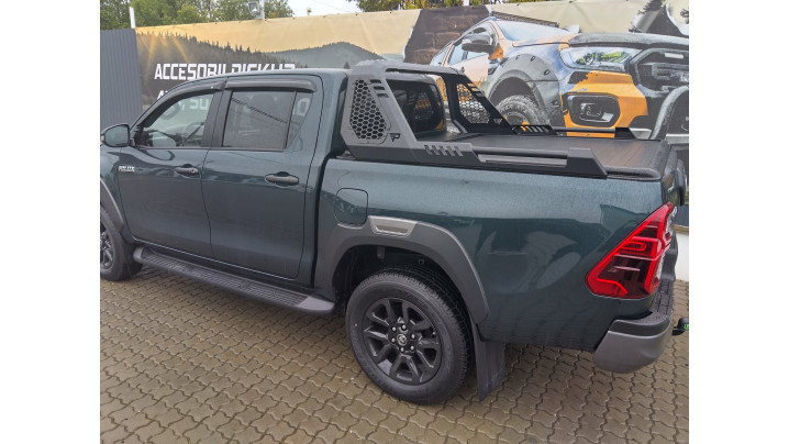 Fully equipped Toyota Hilux 2023