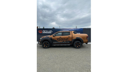 A fedél típusú platófedő felszerelése a 2020-as Ford Ranger Wildtrak modellen