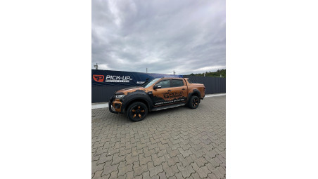 A fedél típusú platófedő felszerelése a 2020-as Ford Ranger Wildtrak modellen
