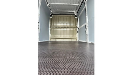 Ford Transit furgon 2022 kárpitozása