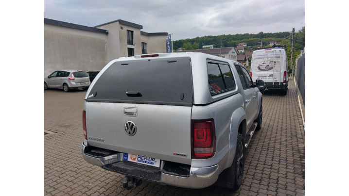 Canopy installed on Volkswagen Amarok 2013