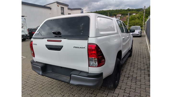 Montare hardtop und capitonaj de bena pe Toyota Hilux 2018