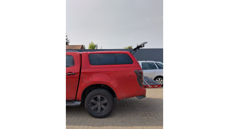 Montare capitonaj de bena und hardtop pe Isuzu D-Max 2022