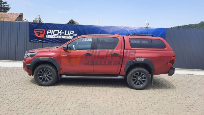 Keménytetős Toyota Hilux 2015-2025 AK GSE tanúsítvány RITKA