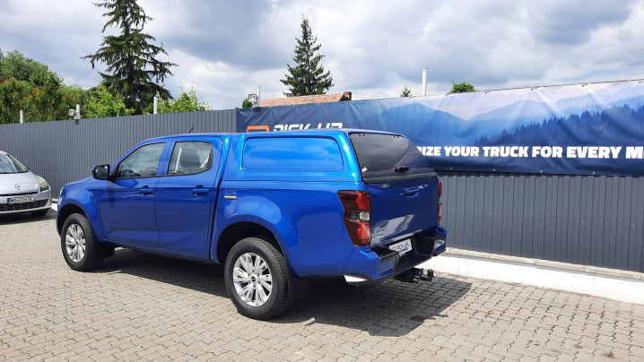 Canopy installed on Isuzu D-Max 2024