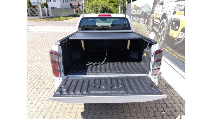 Lökhárító görgő, lökhárító párnázás felszerelése Isuzu D-Max 2024-re
