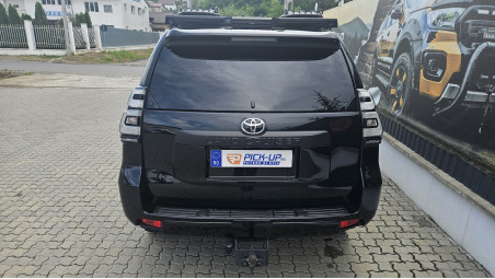 Toyota Land Cruiser 2018 komplett felszerelés