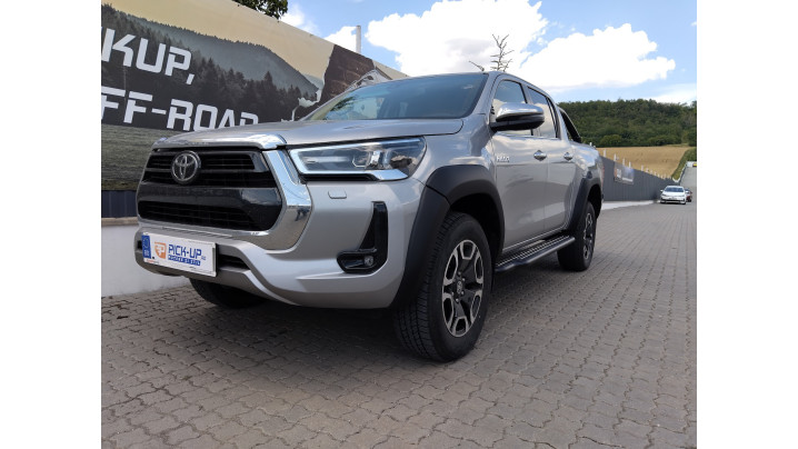 Fully equipped Toyota Hilux 2020